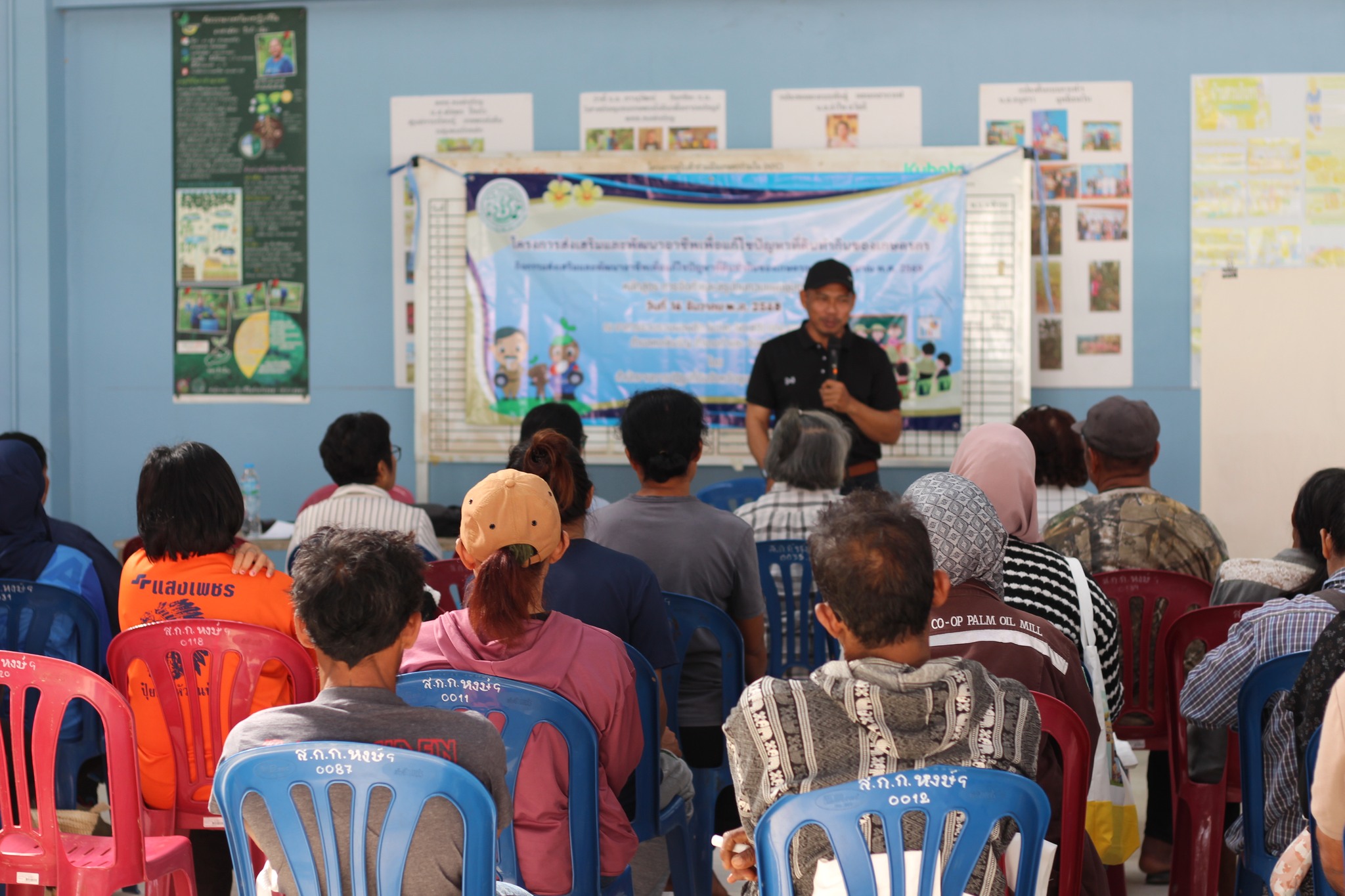 title - วันอังคารที่ 16 ธันวาคม พ.ศ. 2568 นายนิกร ไพริน ปฏิรูปที่ดินจังหวัดชุมพร มอบหมายให้ นางสาวเกศินี บุญสม นักวิชาการปฏิรูปที่ดินชำนาญการ จัดฝึกอบรมเกษตรกรโครงการส่งเสริมและพัฒนาอาชีพเพื่อแก้ไขปัญหาที่ดินทำกินของเกษตรกร กิจกรรมส่งเสริมและพัฒนาอาชีพเพื่อแก้ไขปัญหาที่ดินทำกินของเกษตรกร ปีงบประมาณ พ.ศ. 2569 หลักสูตรที่ 1 การจัดทำและสรุปทบทวนแผนชุมชน